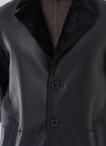 Дубленка мужская черного цвета 