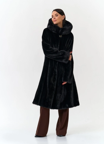 Шуба из меха норки с капюшоном фото