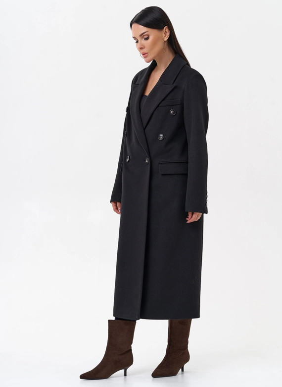 Длинное двубортное пальто с английским воротником фото