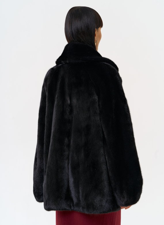 Женская шуба из скандинавской норки с английским воротником