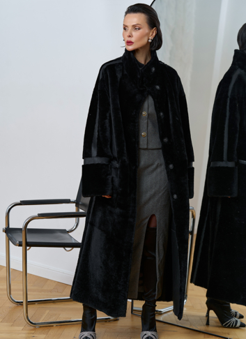 Женская двухсторонняя дубленка с воротником стойкой