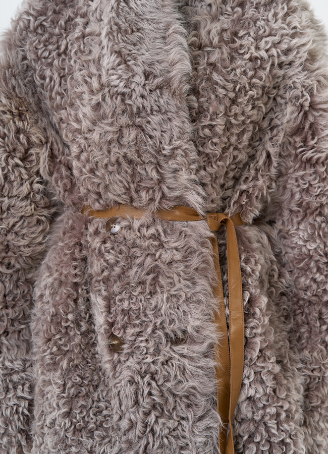 Женская двухсторонняя дубленка с воротником  модель № 31619 универмаг малина