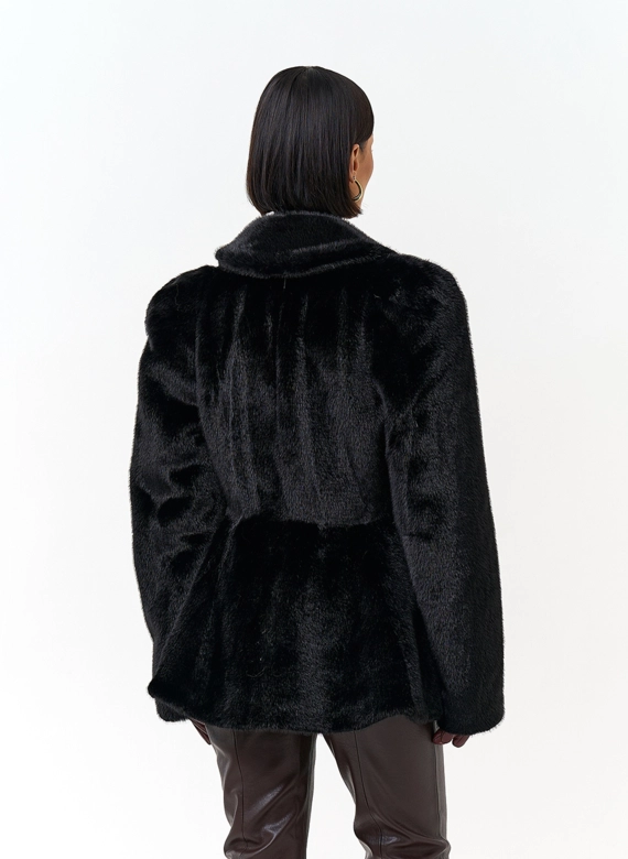 Женская шуба из эко меха фото