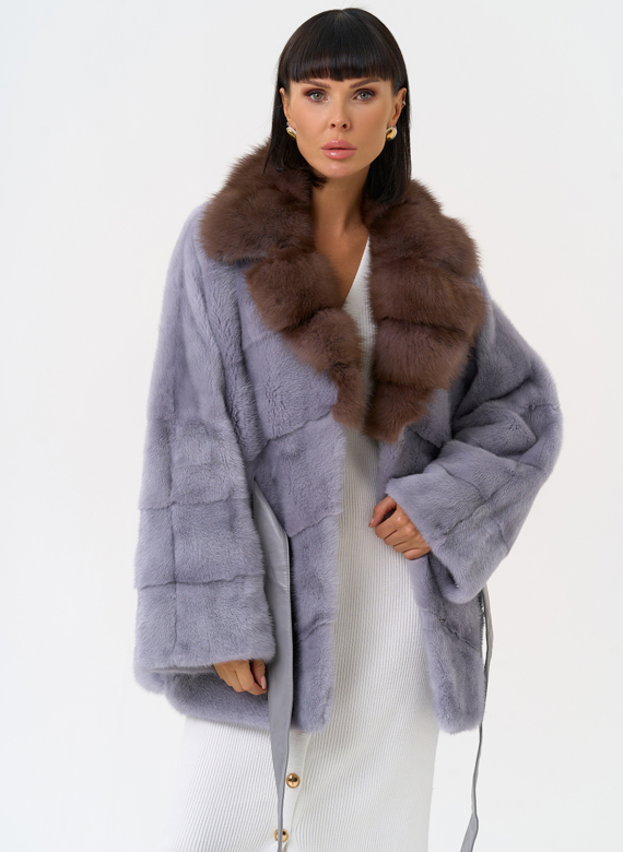 Женская шуба из меха норки с воротником из меха куницы