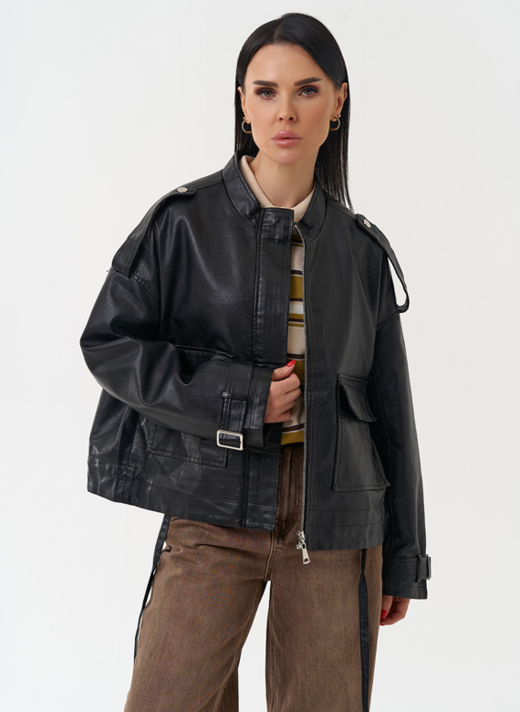 Женская куртка из эко кожи черного цвета
