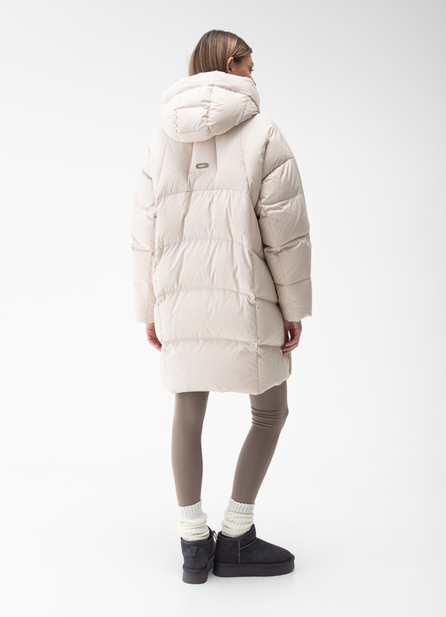 Женский пуховик с капюшоном  модель № 28016 универмаг малина