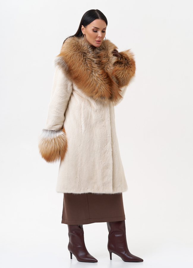 Норковая шуба с отделкой из меха лисы модель № 29542 универмаг малина
