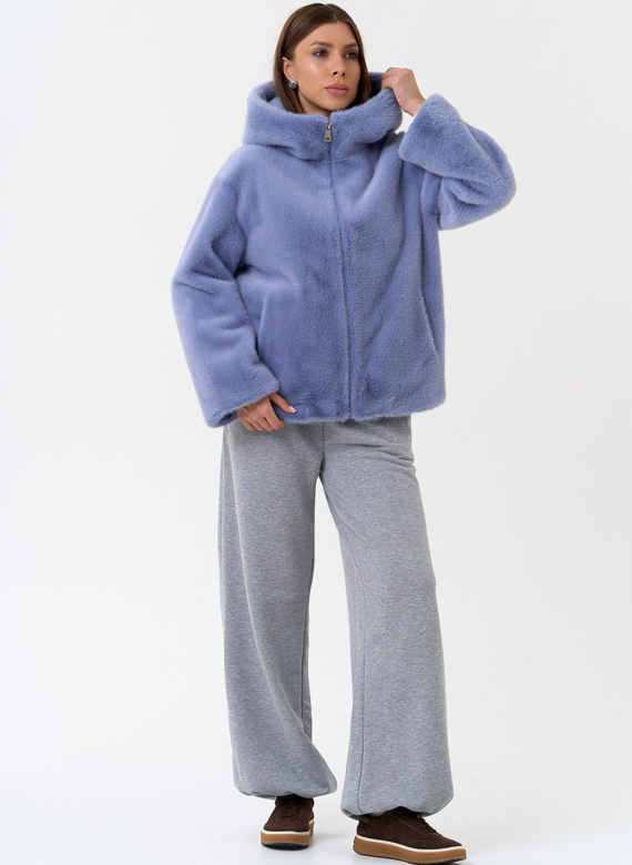 Женская куртка из эко меха с капюшоном